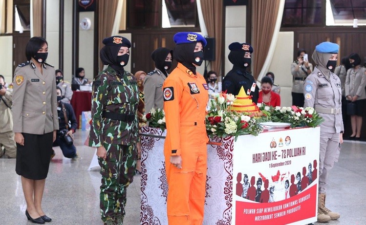 Kapolri Jenderal Idham Azis Minta Polwan Tingkatkan Kinerja saat Pandemi Covid-19