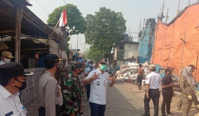 Dikeluhkan Warga, Pabrik Pembakaran Arang di Cilincing Ditertibkan