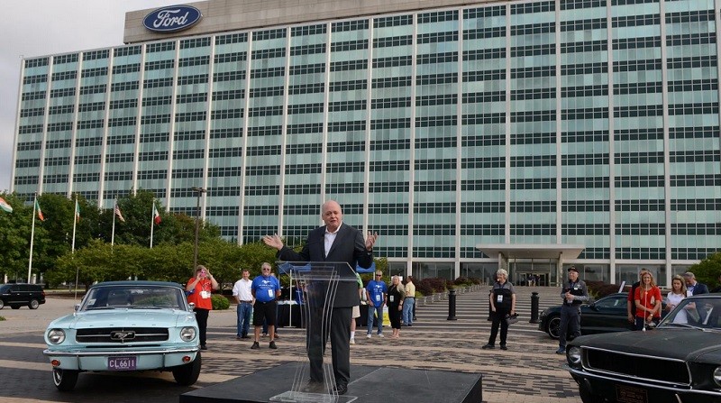 Ford PHK 1.000 Pekerja Kerah Putih