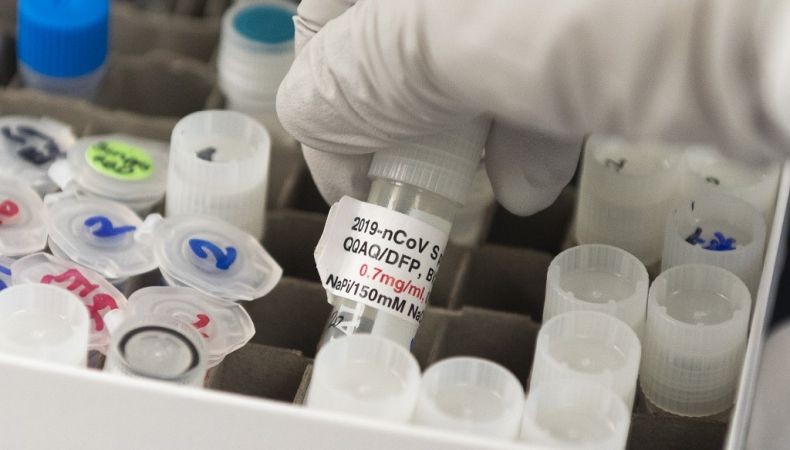 Uji Coba Klinis Vaksin Covid-19 Oxford Dihentikan Sementara Setelah Sukarelawan Sakit