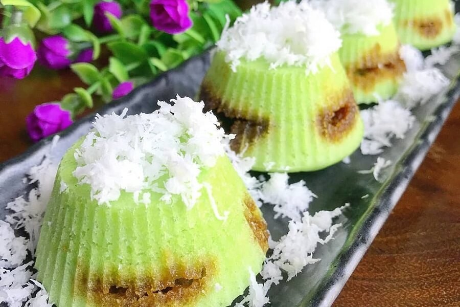 3 Resep Kue Putu Lembut dan Manis, Bisa Dikukus dengan Bambu