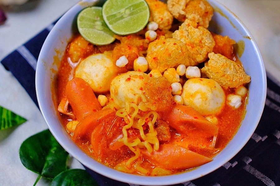 3 Cara Membuat Seblak Kuah Pedas dengan Toping Ceker hingga Jamur