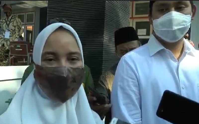 Suami Artis Chacha Frederica Daftar Bacalon Bupati Kendal dari 5 Partai