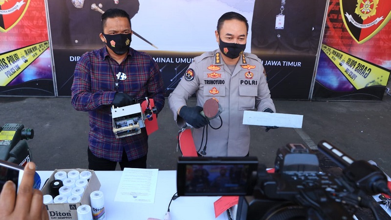 Polda Jatim Tangkap Komplotan Pencuri dan Pemalsu Nomor Rangka Motor
