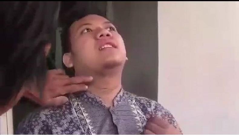 Leher Terjerat Benang Layangan, Pengendara Motor di Bogor Jatuh ke Parit