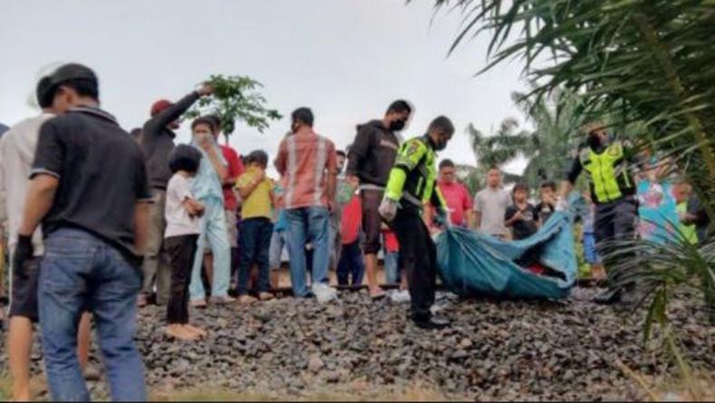 4 Remaja di Labura Ditabrak Kereta saat Tidur di Rel, 2 Tewas dan 1 Luka Berat