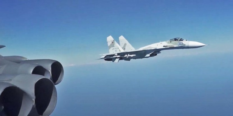 8 Jet Tempur Sukhoi Rusia Usir 3 Pesawat Pengebom AS di Wilayah Crimea