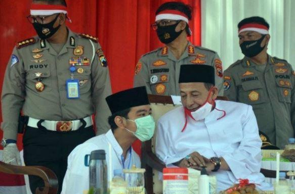 Sungkem ke Habib Luthfi, Gibran: Namanya Juga Anak Muda Harus Ada Unggah-Ungguh
