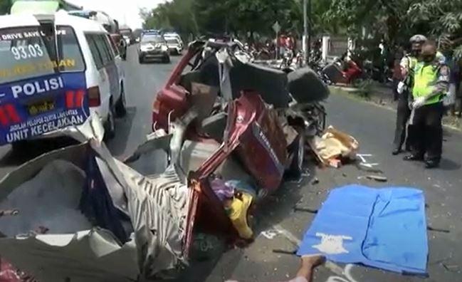Ini Kronologi Kecelakaan Maut di Tuban yang Menewaskan 6 Penumpang