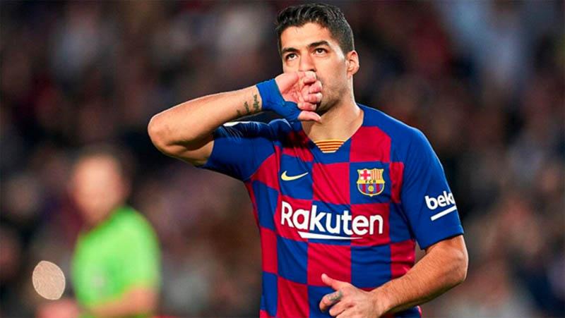 Luis Suarez Buat Paspor Italia demi Rampungkan Transfer ke Juventus
