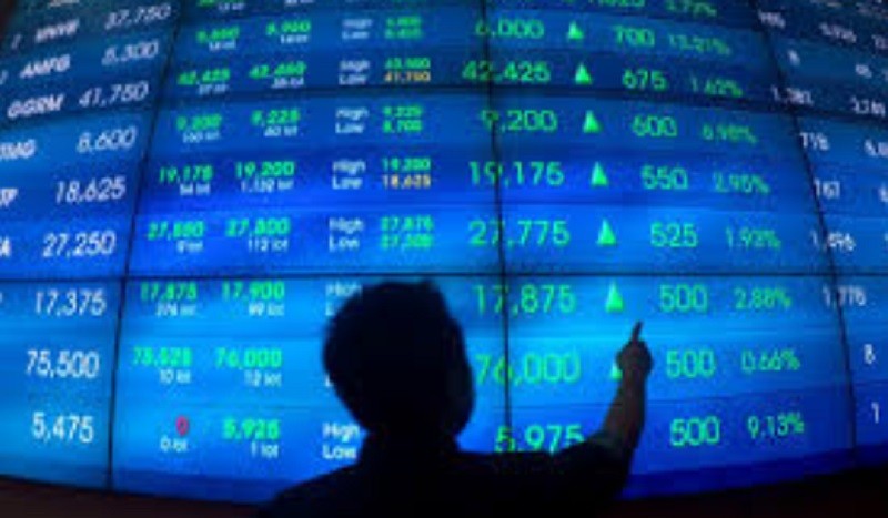 Seharian di Zona Hijau, IHSG Ditutup Menguat 13,87 Poin ke 5.244