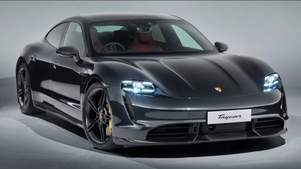 Keteteran Penuhi Pesanan Mobil Listrik Taycan, Porsche Bajak Karyawan Audi