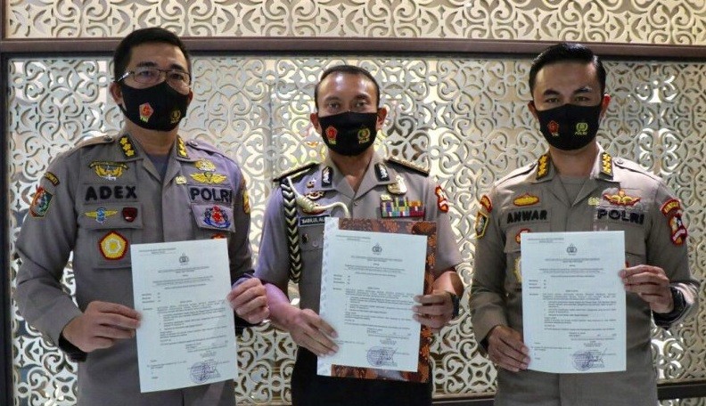 Kapolri Anugerahi 3 Kombes Pin Emas karena Raih Predikat Wilayah Bebas Korupsi