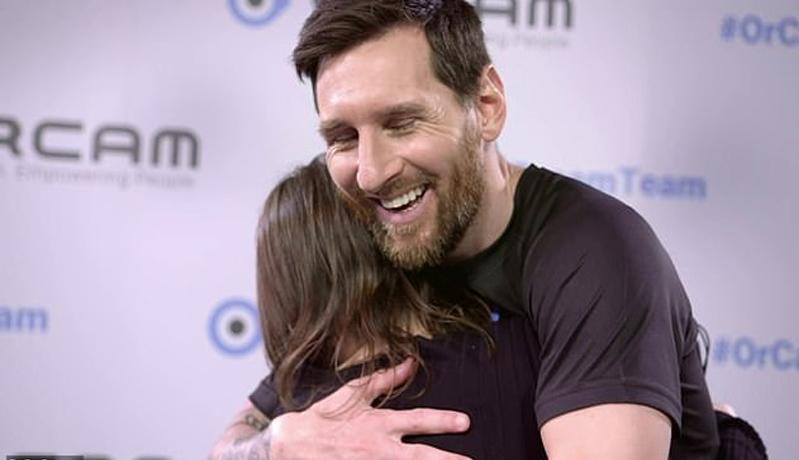 Lionel Messi Beri Hadiah Mewah untuk Fans Cilik Arsenal