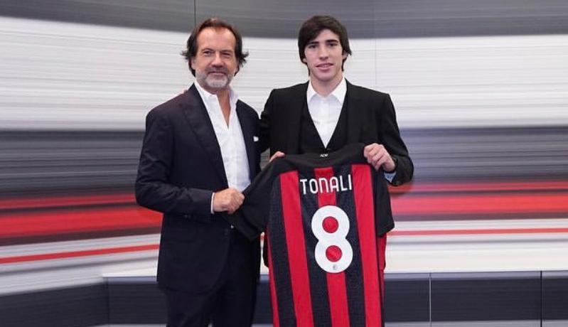 Ini Curahan Hati Sandro Tonali usai Gabung ke AC Milan