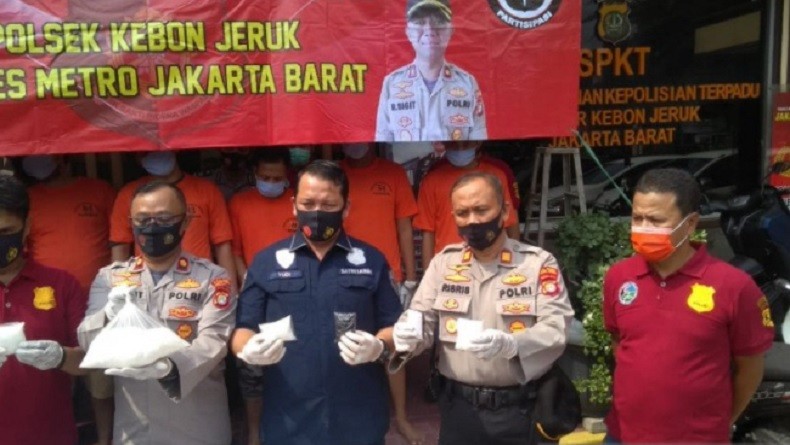 Polisi Tangkap 2 Pengedar Narkoba Senilai Rp1,8 Miliar di Kebon Jeruk