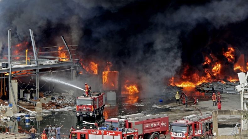 Miris, Makanan Bantuan Kemanusiaan Ludes dalam Kebakaran di Beirut