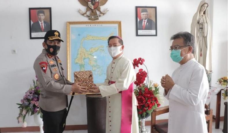 Kapolda Sulut Kunjungi Uskup Manado, Ajak Umat Jaga Kamtibmas