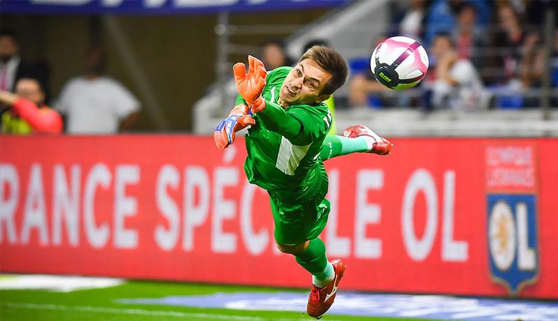 Mantan Kiper Fiorentina Bergabung ke AC Milan