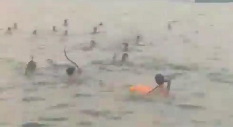 Viral Remaja Bawa Celurit Tawuran di Laut, Polisi Sebut Fenomena Baru