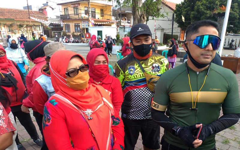 Jadi Plt Bupati KBB, Hengki Kurniawan Tancap Gas dengan Tarawih Keliling