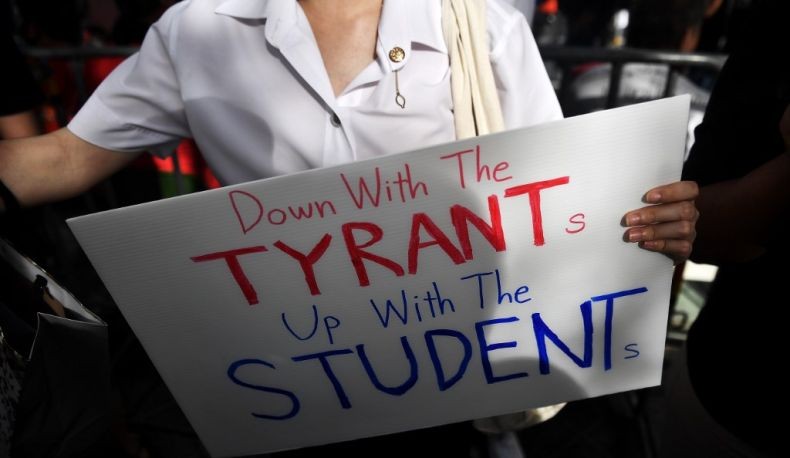 Surati Rektor, Thailand Ingin Mahasiswa Hentikan Tuntutan Reformasi Monarki