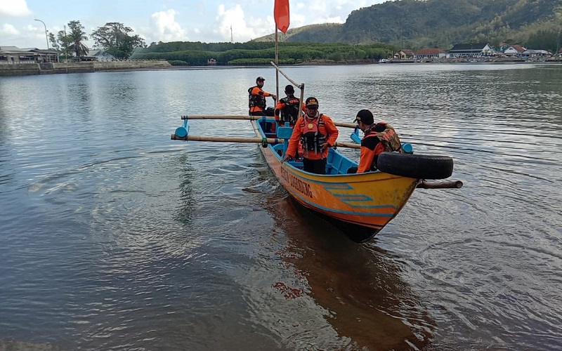 3 Hari Hilang, Mahasiswi Tenggelam saat Swafoto di Pantai Logending Belum Ditemukan
