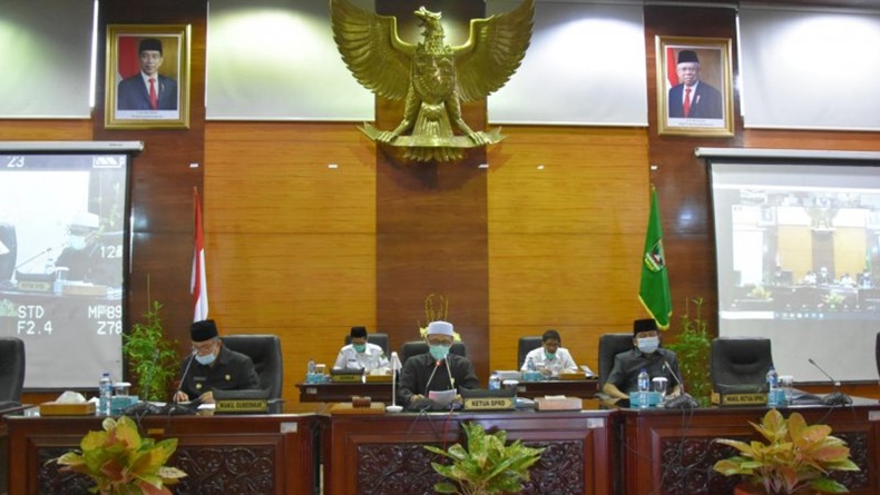 Pengadaan Baju Dinas Anggota DPRD Sumbar Telan Anggaran Rp908 Juta