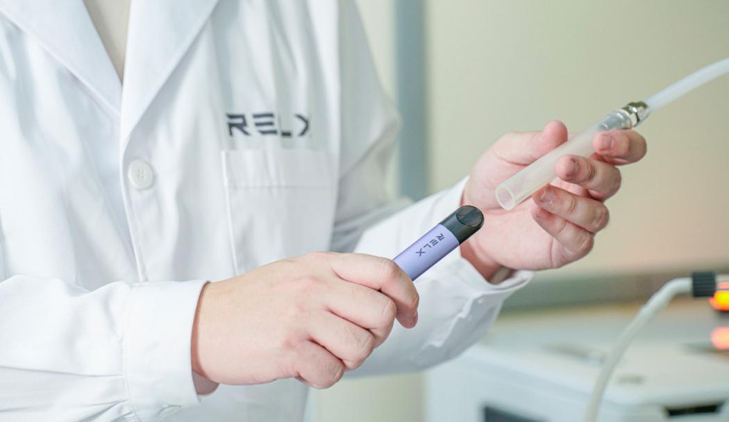 Lebih Berisiko Mana Vape atau Rokok Konvensional bagi Kesehatan? Ini Ulasannya