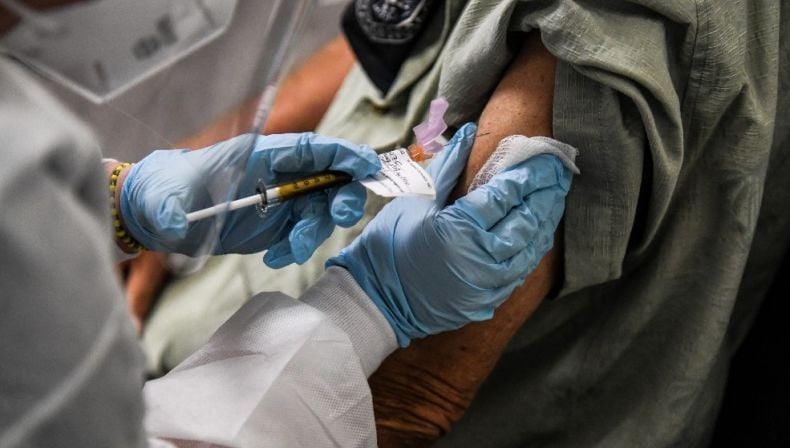 Vaksinasi Covid-19, 1.620 Relawan Tuntas Mendapatkan Suntikan Pertama