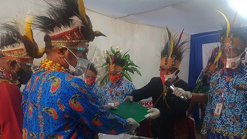 Pilkada Pegunungan Arfak, Paslon Petahana Lawan Kotak Kosong