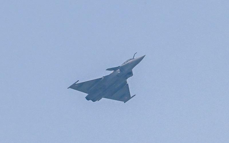 India Unjuk Kekuatan, Terbangkan Jet Tempur Buatan Prancis di Dekat Perbatasan China