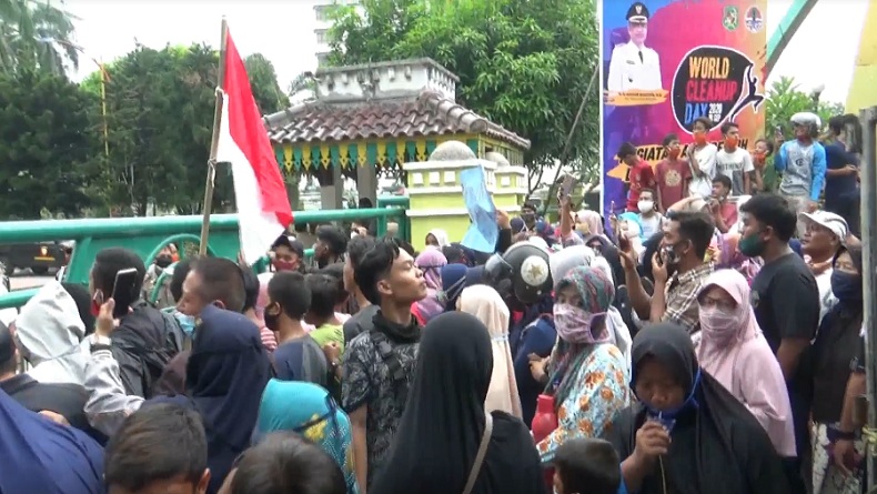 Aliansi Masyarakat Medan Utara Demo Kantor Wali Kota soal Status Jalan Pancing