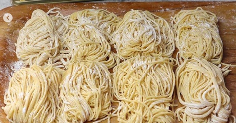Cara Bikin Mi Telur Homemade agar Tekstur Kenyal dan Legit, Ini Rahasianya