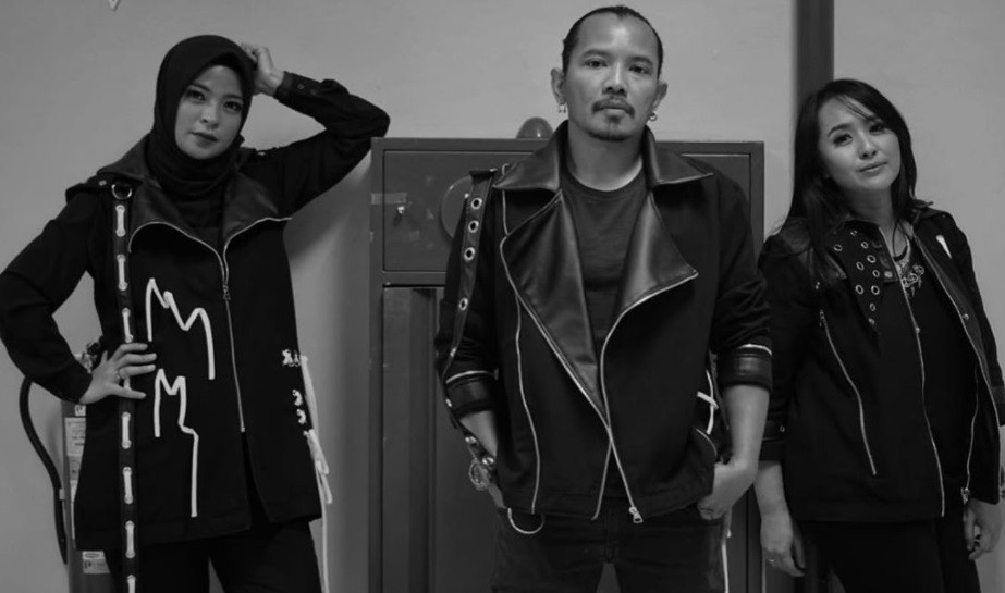 16 Tahun Berkarya di Panggung Musik Tanah Air, Kotak Rilis Album Identitas