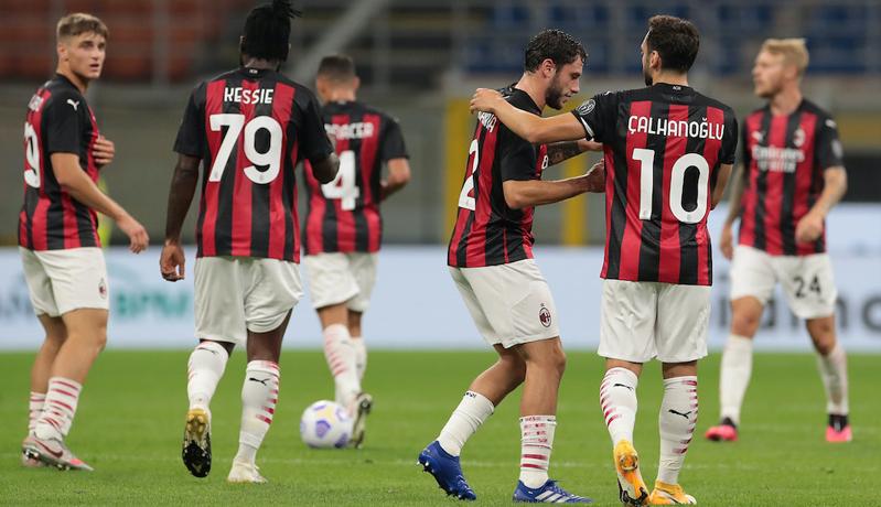 Ibrahimovic Absen, Calhanoglu Muncul Jadi Pahlawan AC Milan