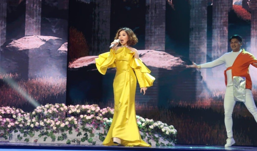 Lagu Cinta Berpayung Bulan Menghentikan Langkah Cindy di Kontes KDI 2020