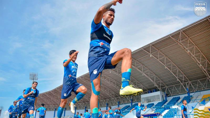 Lanjutan Liga 1 2020 Kembali Ditunda, Persib Liburkan Pemain Sepekan