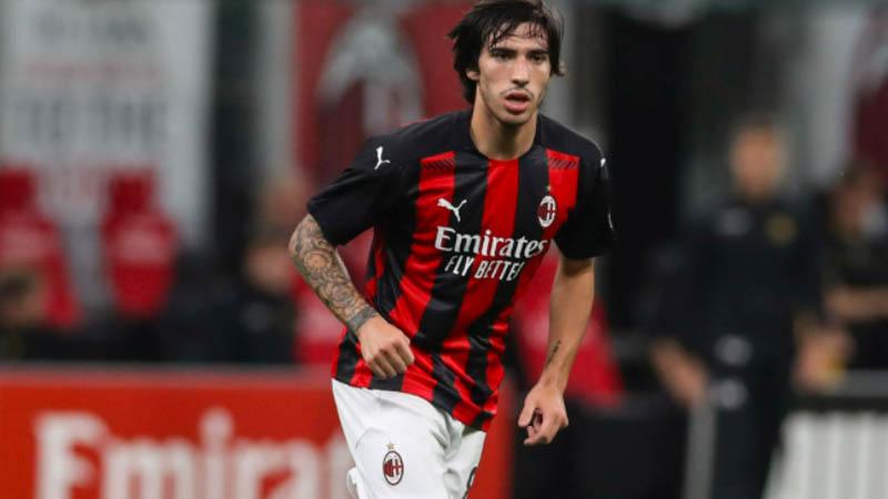 Belum Puas Dapatkan Sandro Tonali, Newcastle Bidik Theo Hernandez dan Federico Chiesa