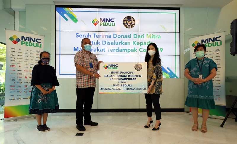 MNC Peduli Terima Donasi dari Badan Pembina Rohani Kristen dan Katolik Kemenprekraf