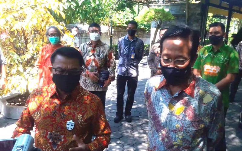 Moeldoko Puji Sri Sultan dalam Penanganan Covid-19 di DIY