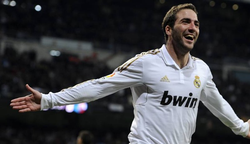 Higuain Curhat Sisi Kelam Main di Real Madrid: Pusing Setim Benzema, Ronaldo dan Kaka 