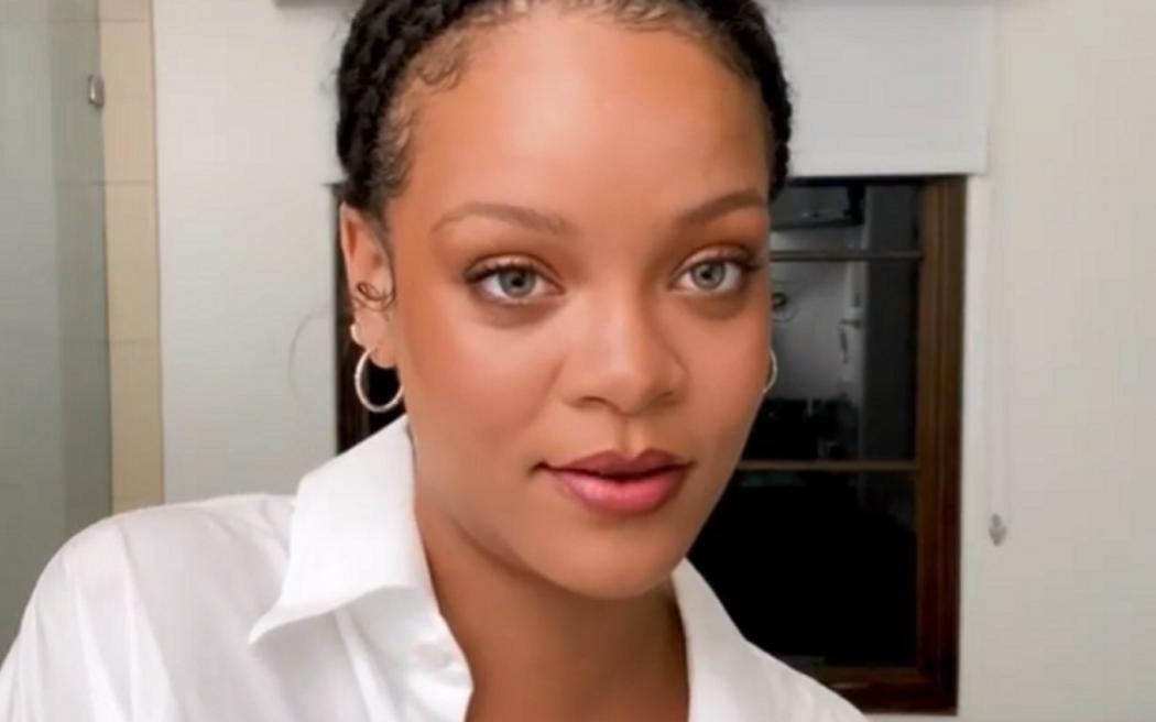 Rihanna Minta Maaf Pakai Lantunan Hadis di Fashion Show Lingerie: Ini Tidak Terjadi Lagi