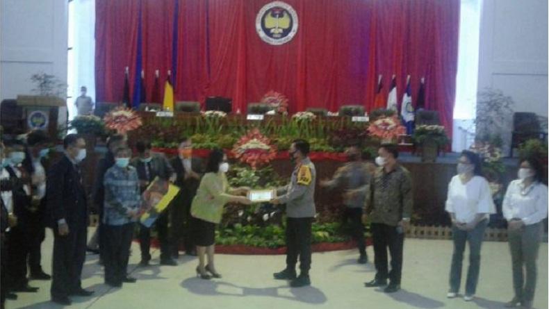 Kapolda Sulut Beri Kuliah Umum di Unima, Ajak Mahasiswa Baru Jadi Agen Perubahan