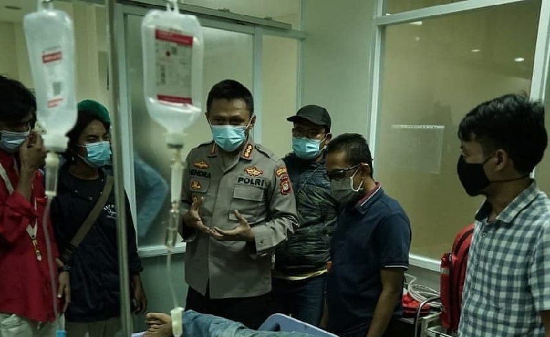 Demo UU Cipta Kerja Ricuh, Polres Bekasi Tanggung Pengobatan Mahasiswa Terluka