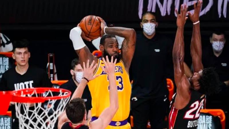 Kalahkan Heat 102-96, Lakers Selangkah Lagi Juara NBA 2019/2020