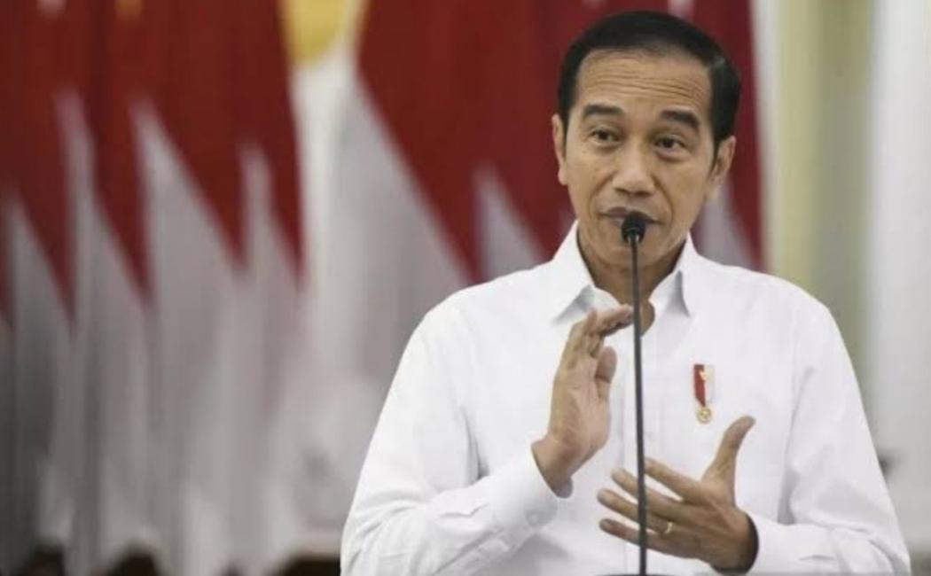 Bagikan Modal Kerja Rp2,4 Juta di Kalteng, Jokowi Dengarkan Keluhan Pedagang