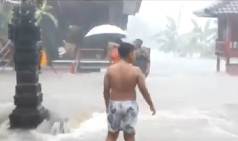 Hujan Deras, Ratusan Rumah di Jembrana Bali Terendam Banjir