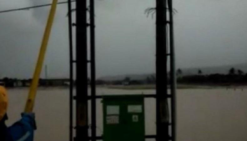 298 Gardu PLN Terendam Banjir, Aliran Listrik di Garut Padam
