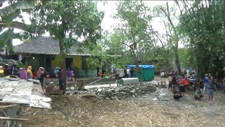 Sekeluarga di Bojonegoro Meninggal di Persawahan, Diduga Tersengat Listrik Jebakan Tikus